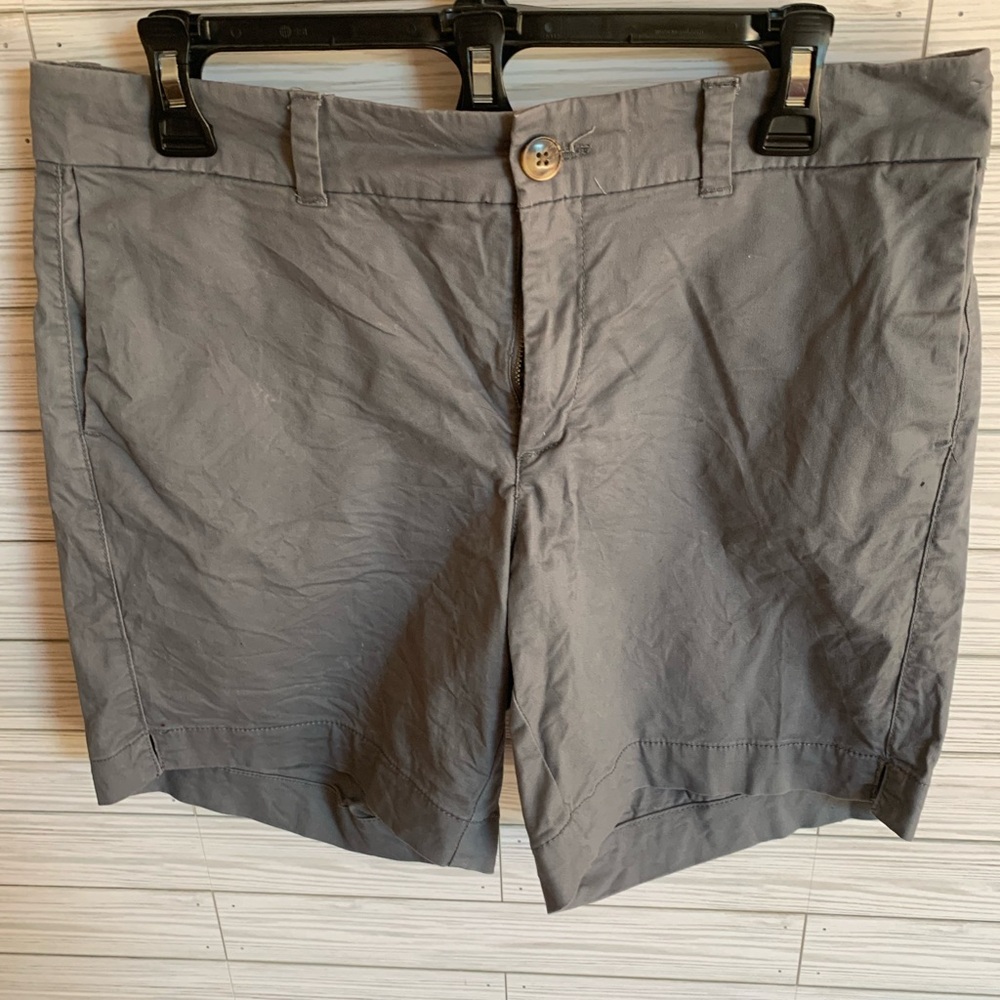 Old navy everyday short Bermuda style Gray Casual Shorts